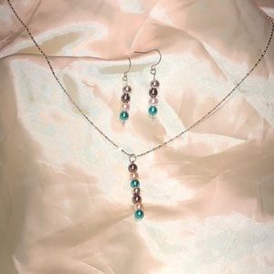 Beaded pendant silver necklace & earrings NWT